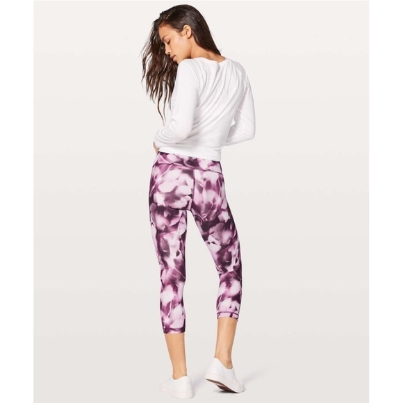 Lululemon | Wunder Under Crop High Rise 21" Blush Blossom Size 4 - Picture 3 of 7